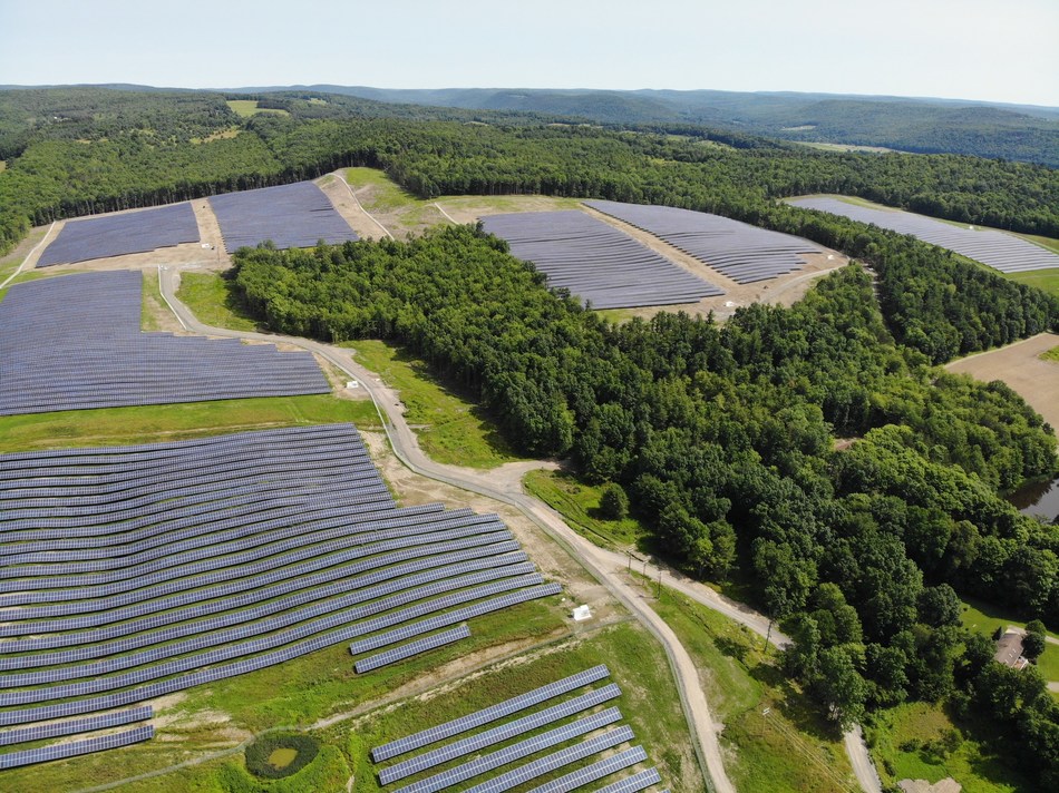 Solar installation team